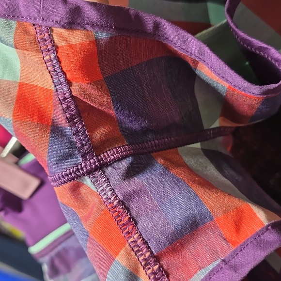 EUC Lululemon Wheezy Check Berry Yum Yum Run: Speed SHort *2-way Stretch Size 4 - Picture 11 of 11